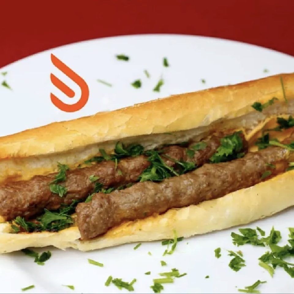 ساندوتش كباب لحم دبل - خبزة