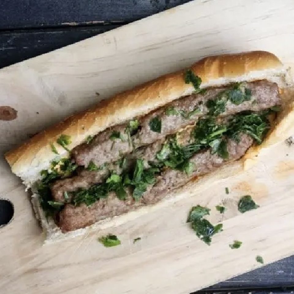 ساندوتش كباب لحم مثلث - خبزة